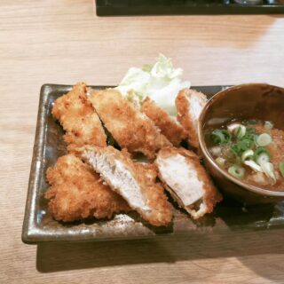 毎度ありがとうございます！ やきとりてるちゃんです…