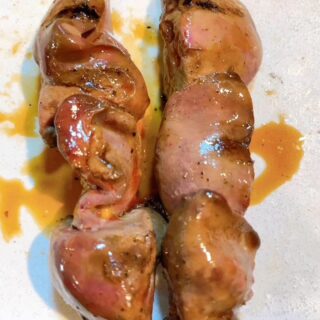 毎度ありがとうございます！ やきとりてるちゃんです…